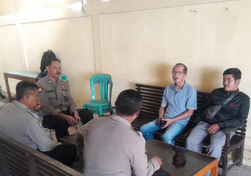 Pihak Polres Kebumen saat bertemu keluarga ibu dan anak yang hilang di Kebumen.