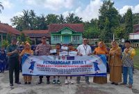 Dua siswa SD Negeri Sembirkadipaten, Kecamatan Prembun, mendapat penghargaan setelah meraih Juara I cabang olahraga voli pasir pantai tingkat Kabupaten Kebumen.