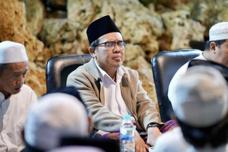 Alumni Ponpes Sarang asal Kebumen gelar Tadabbur Alam di Sagara View Karangbolong. 