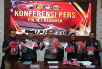 Konferensi pers di Mapolres Kebumen, Selasa (20/1/2026).
