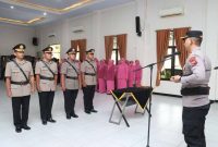 Upacara serah terima jabatan (sertijab) dan pelantikan sejumlah perwira ini digelar di Gedung Tribrata Polres Kebumen pada Sabtu (28/02/2026).