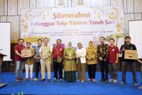 Bupati Kebumen Lilis Nuryani hadir langsung pada acara silaturahmi Einstein grup.