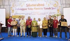 Berawasl Usaha Rumahan, Industri Jas Hujan Kebumen Kini Sukses Ciptakan Lapangan Kerja Baru