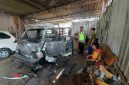 Kepolisian melakukan olah tkp peristiwa nobil pikap terbakar di Pejagoan, Kebumen.