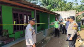 Polisi melakukan olah TKP kasus penganiayaan di Buayan Kebumen.