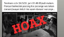 Unggahan mistis teror pocong Kebumen yang viral di jagat maya.