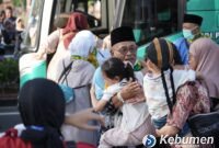 176 Jemaah Haji Kloter 11 Asal Kebumen Tiba di Tanah Air, Disambut Bupati Lilis Nuryani