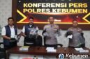 Jajaran Polres Kebumen menggelar pers rilis kasus pengeroyokan di Karangsambung.