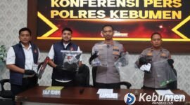Jajaran Polres Kebumen menggelar pers rilis kasus pengeroyokan di Karangsambung.